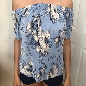 Soprano · Drop shoulder top